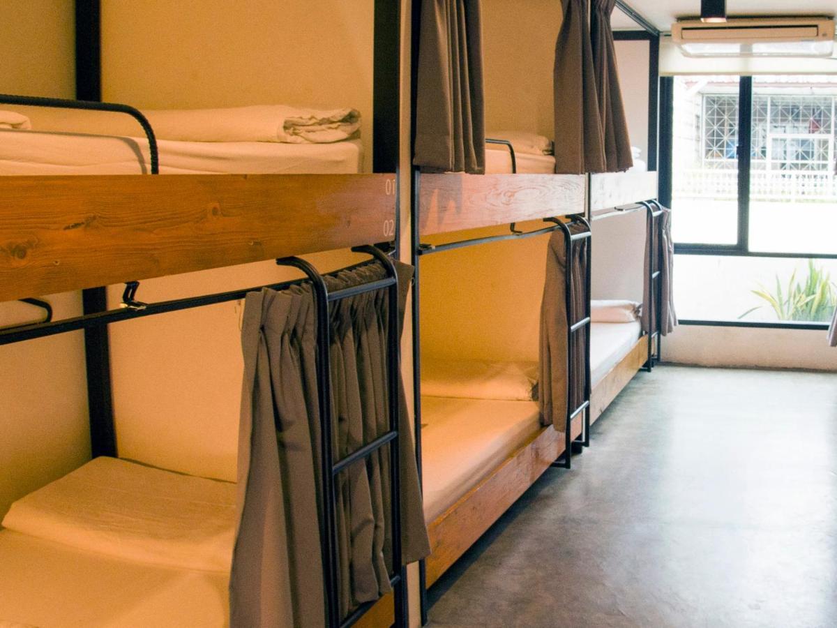 HOLY SHEET Hostel Bangkok Buitenkant foto